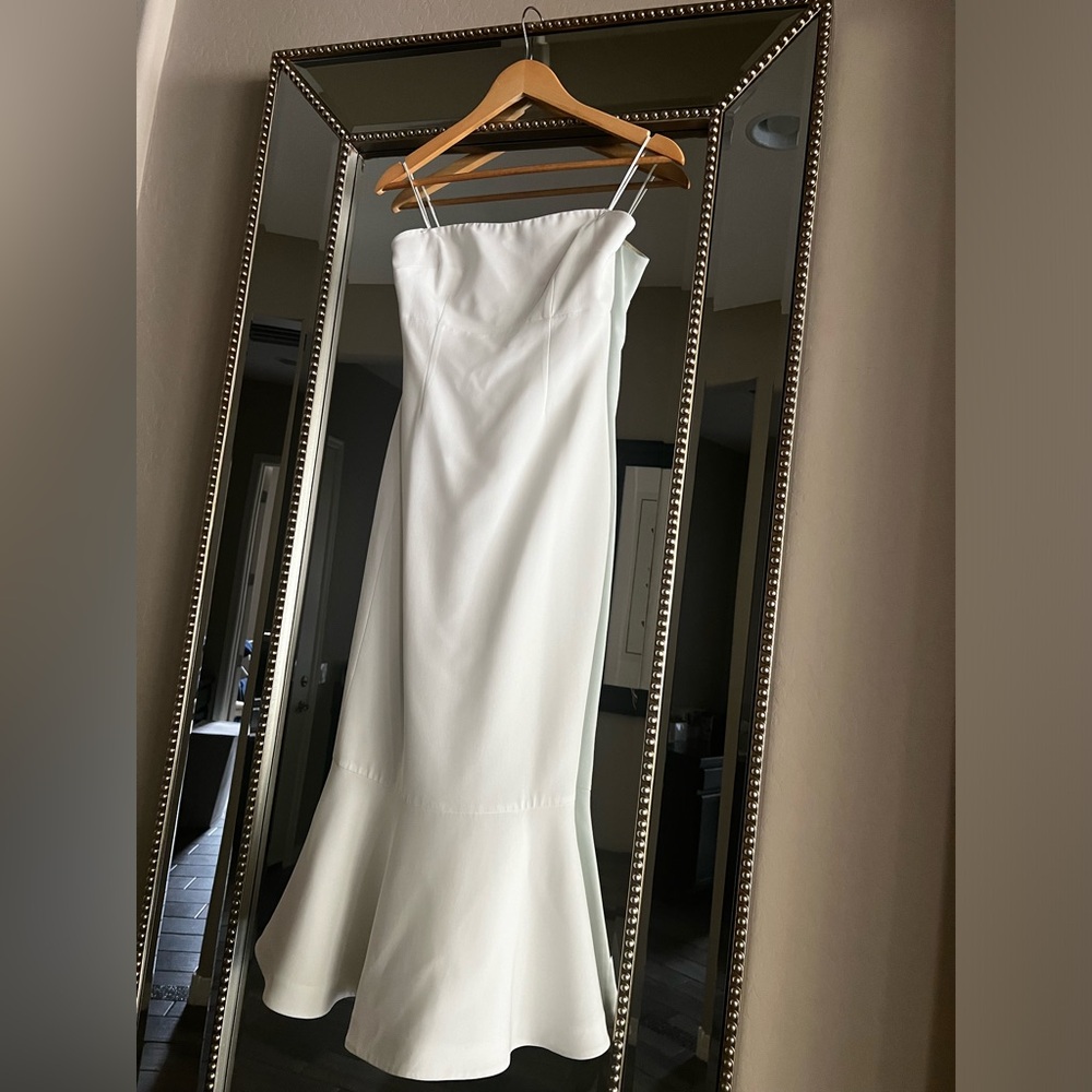 Cinq à Sept Cinq Sept : Strapless Midi Length Dress